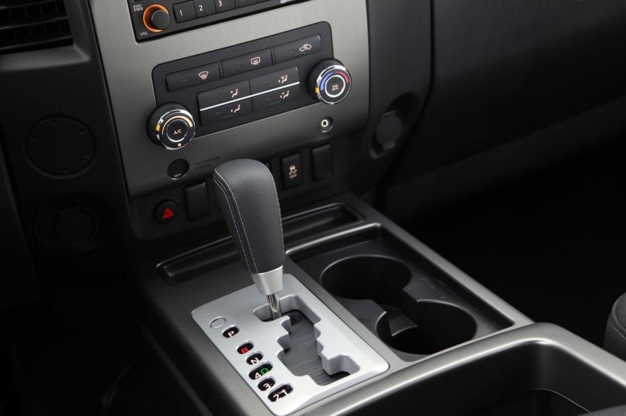  Nissan Titan Appearance Package 2012 года  (фото 3 из 20)